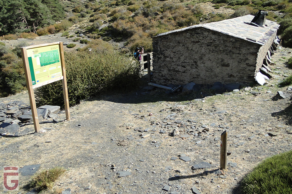 Refugio-vivac Las Chorreras (punto 11)